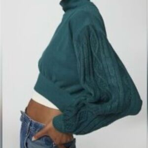 Urban Outfitters Trina cable knit cropped swetaer sz XL